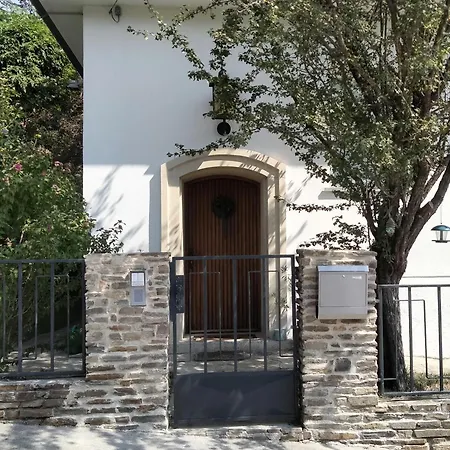 White Apartman *