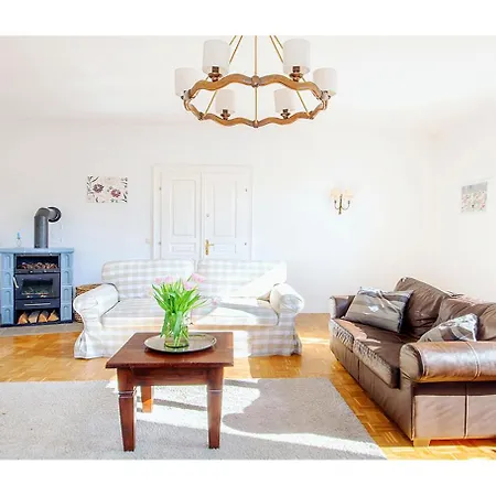 White Apartman