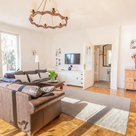 Apartment White *